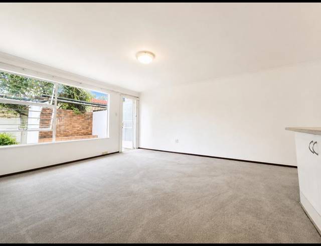 2 BEDROOM TOWNHOUSE FOR SALE IN BRYANSTON